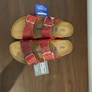 Birkenstock Arizona BS sandals in fire red leather size 39 new with tags + box!